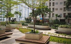 1 Bedroom Apartment Near Central Park Mall