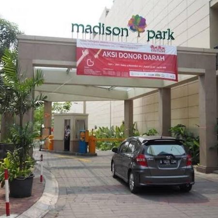 1 Bedroom Apartment Near Central Park Mall Jakarta Bagian luar foto