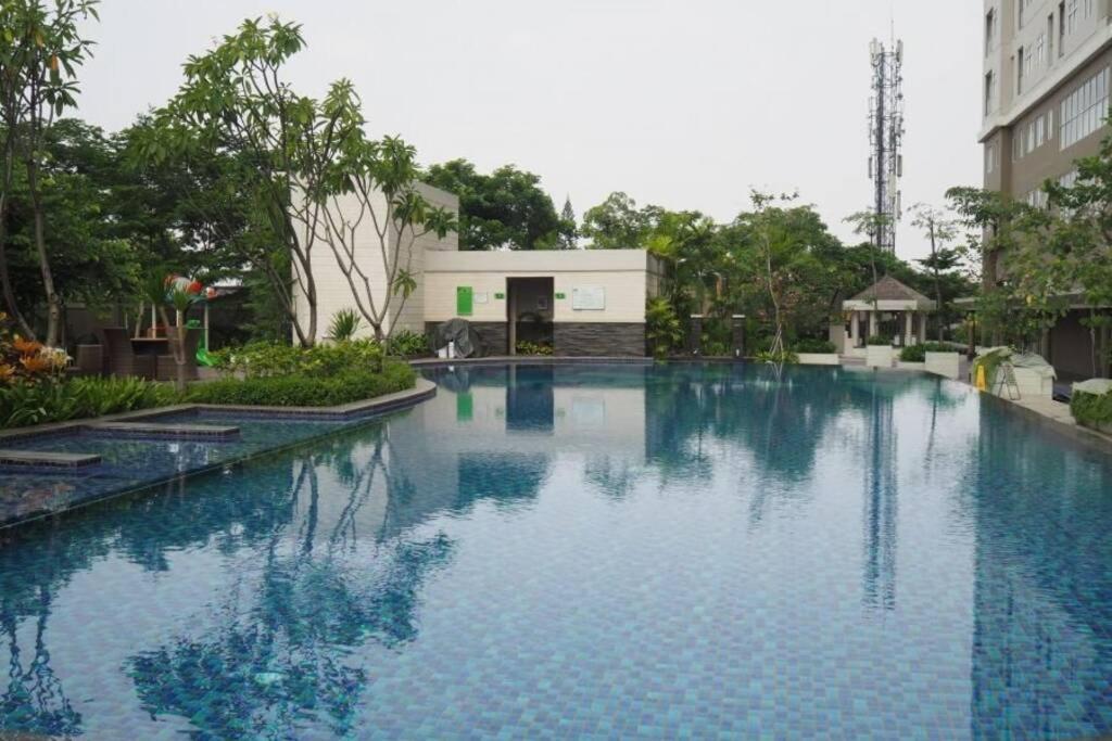 1 Bedroom Apartment Near Central Park Mall Jakarta Bagian luar foto