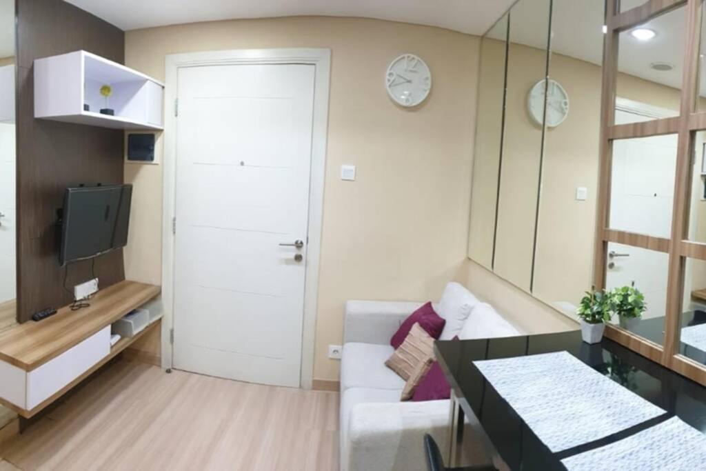 1 Bedroom Apartment Near Central Park Mall Jakarta Bagian luar foto