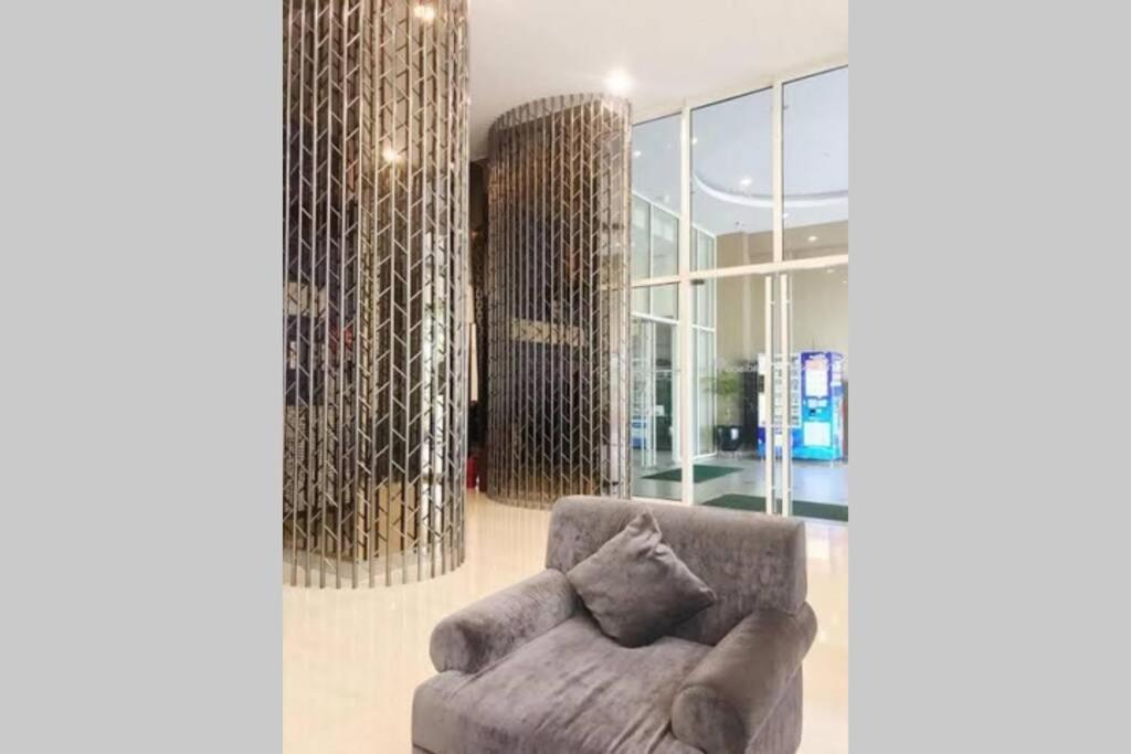 1 Bedroom Apartment Near Central Park Mall Jakarta Bagian luar foto