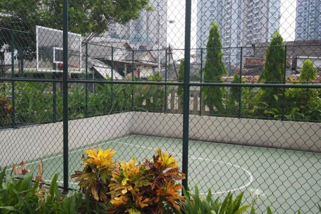 1 Bedroom Apartment Near Central Park Mall Jakarta Bagian luar foto