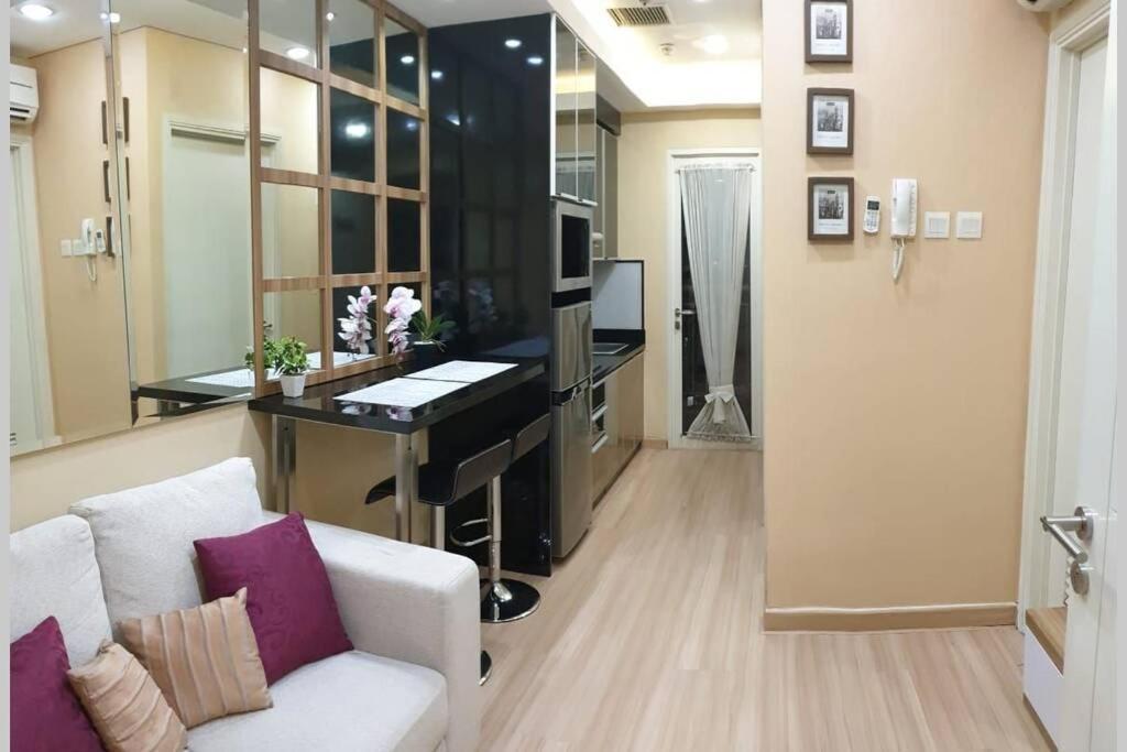 1 Bedroom Apartment Near Central Park Mall Jakarta Bagian luar foto