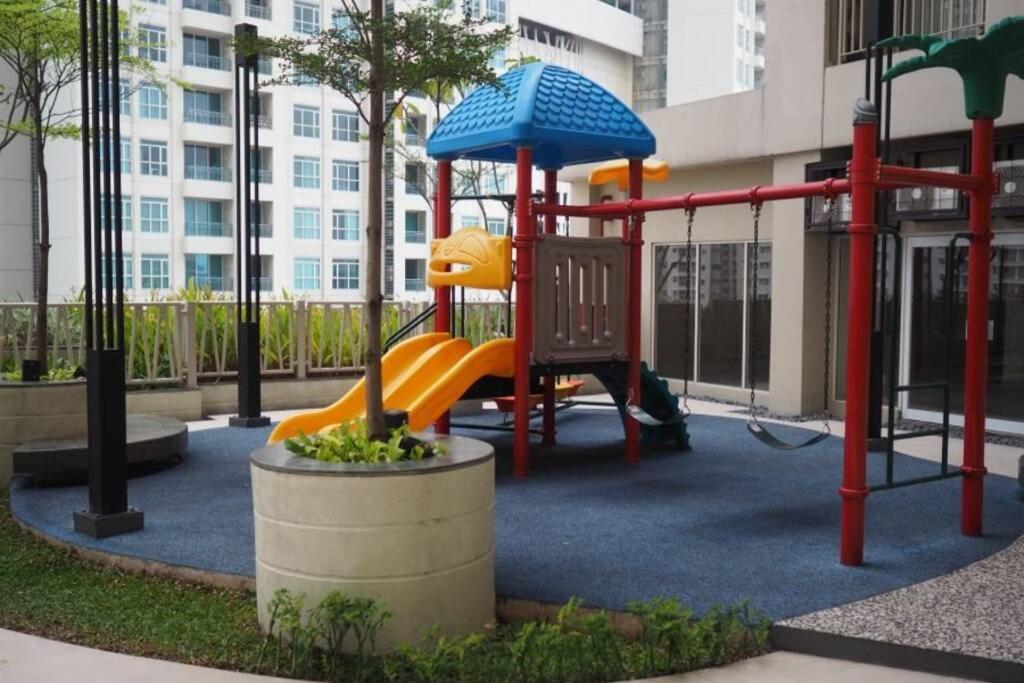 1 Bedroom Apartment Near Central Park Mall Jakarta Bagian luar foto